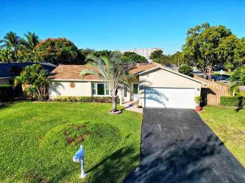 2726 NW 98th Way Coral Springs FL 33065