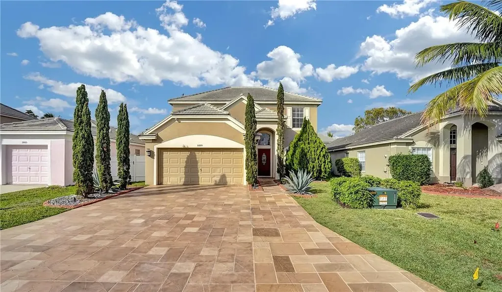 5889 N Plum Bay Parkway Tamarac FL 33321