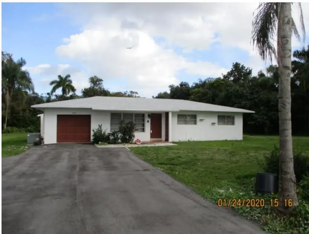 4001 NW 92nd Avenue Hollywood FL 33024