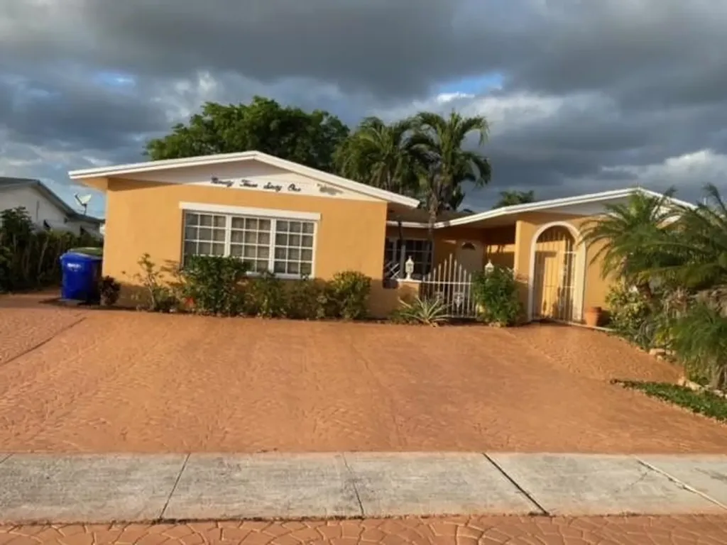 9361 NW 19th Street Pembroke Pines FL 33024