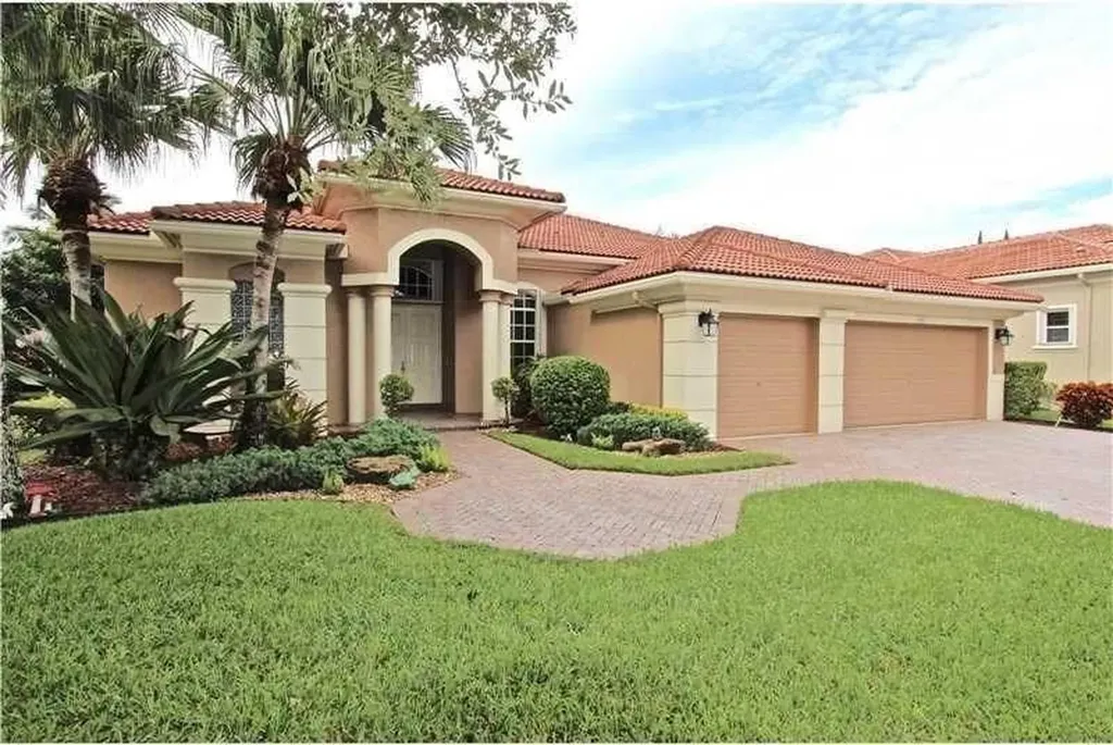 4862 NW 123rd Terrace Coral Springs FL 33076