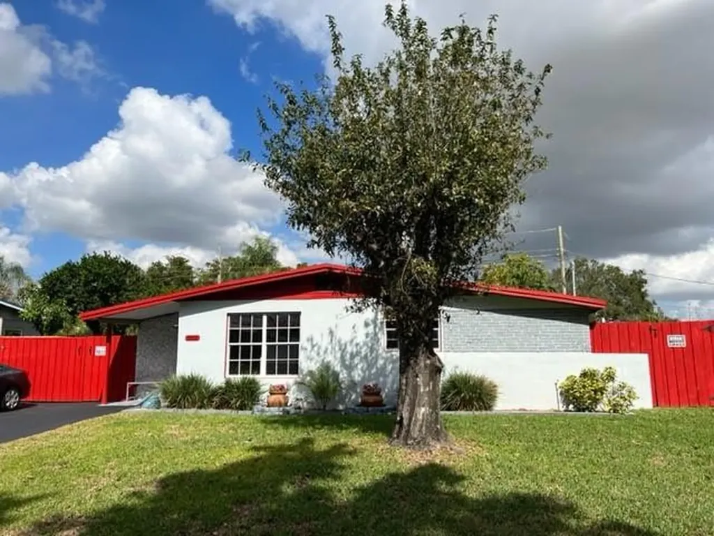 5511 SW 38th Street Davie FL 33314