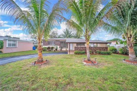 6540 Mayo Street Hollywood FL 33023
