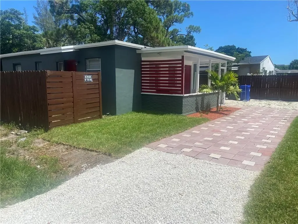 1044 NW 4th Avenue Fort Lauderdale FL 33311