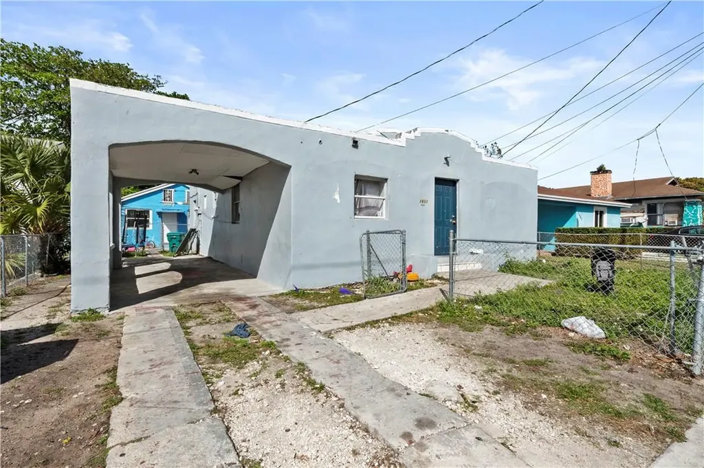 1601 NW 50th Street Miami FL 33142