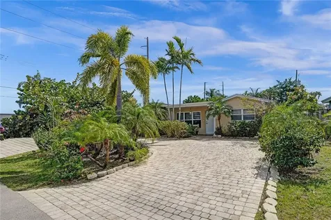 380 NE 43rd Court Oakland Park FL 33334