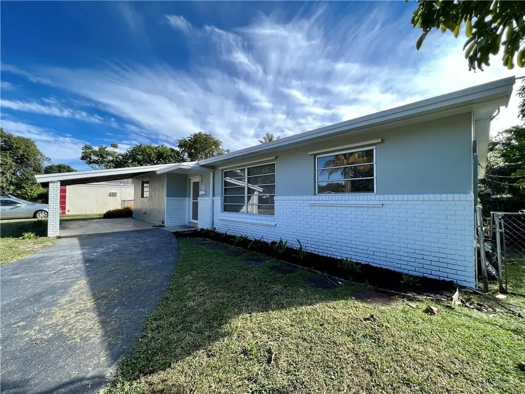 4724 NW 3rd Court Plantation FL 33317