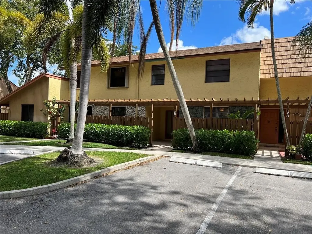 1130 NW 79th Drive Plantation FL 33322