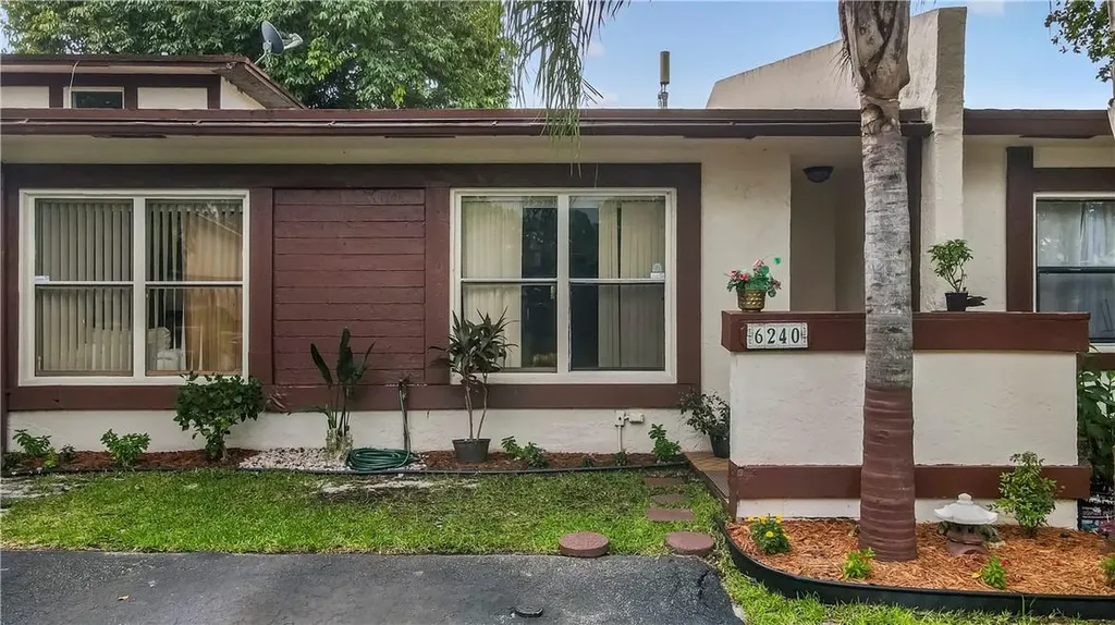 6240 NW 26th Court Sunrise FL 33313
