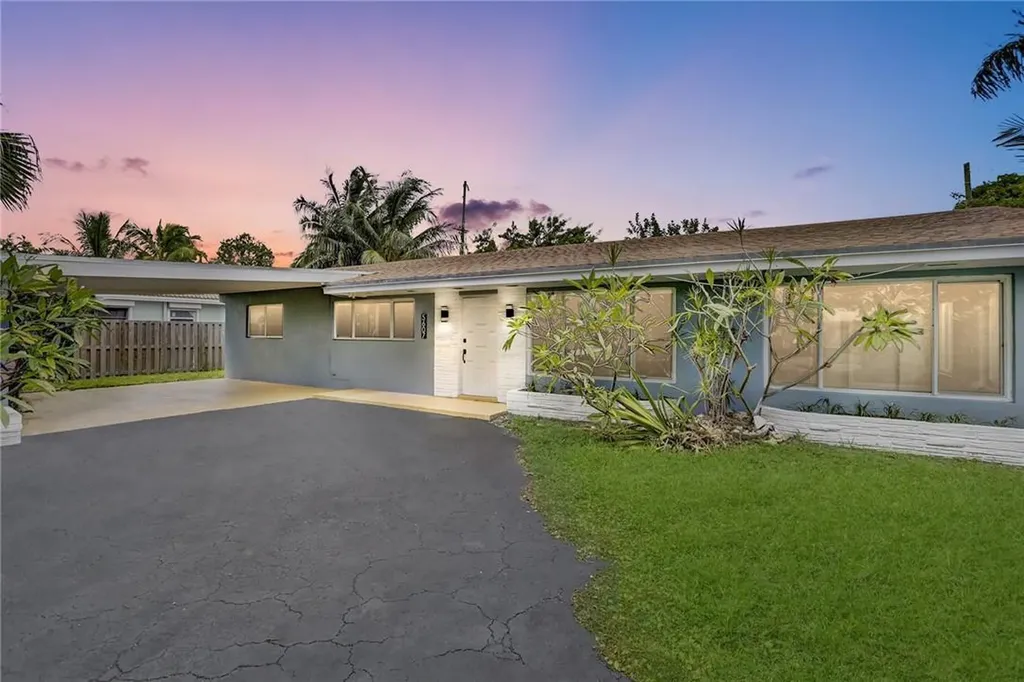 5607 Madison Street Hollywood FL 33023