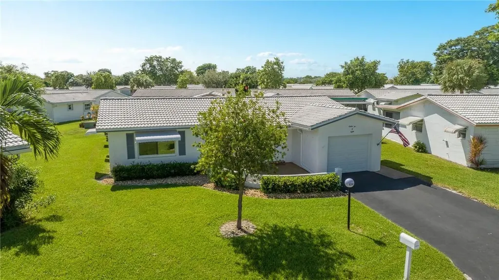8208 NW 15th Street Plantation FL 33322