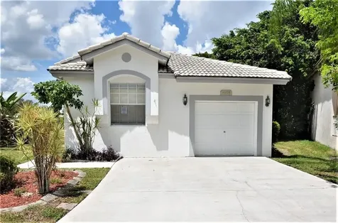 4995 Pelican Street Coconut Creek FL 33073