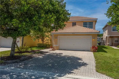 4035 Crescent Creek Place Coconut Creek FL 33073