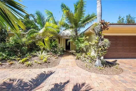 849 Garden Court Plantation FL 33317