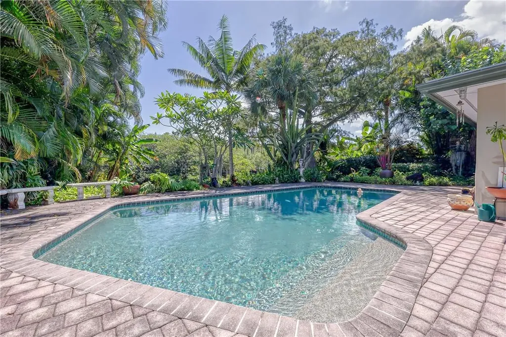 536 NE 30th Street Wilton Manors FL 33334