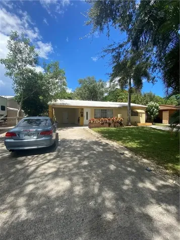 6771 Charleston Street Hollywood FL 33024