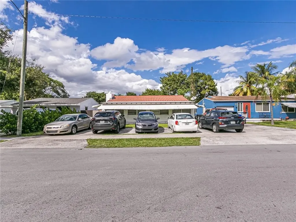 2631 Fillmore Street Hollywood FL 33020
