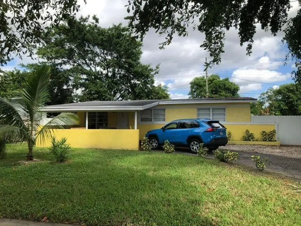 3341 NW 6th Court Lauderhill FL 33311