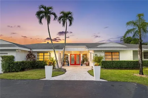 9851 SW 2nd Street Plantation FL 33324