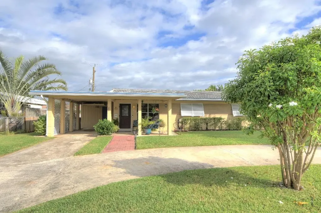 741 NE 8th Street Pompano Beach FL 33060