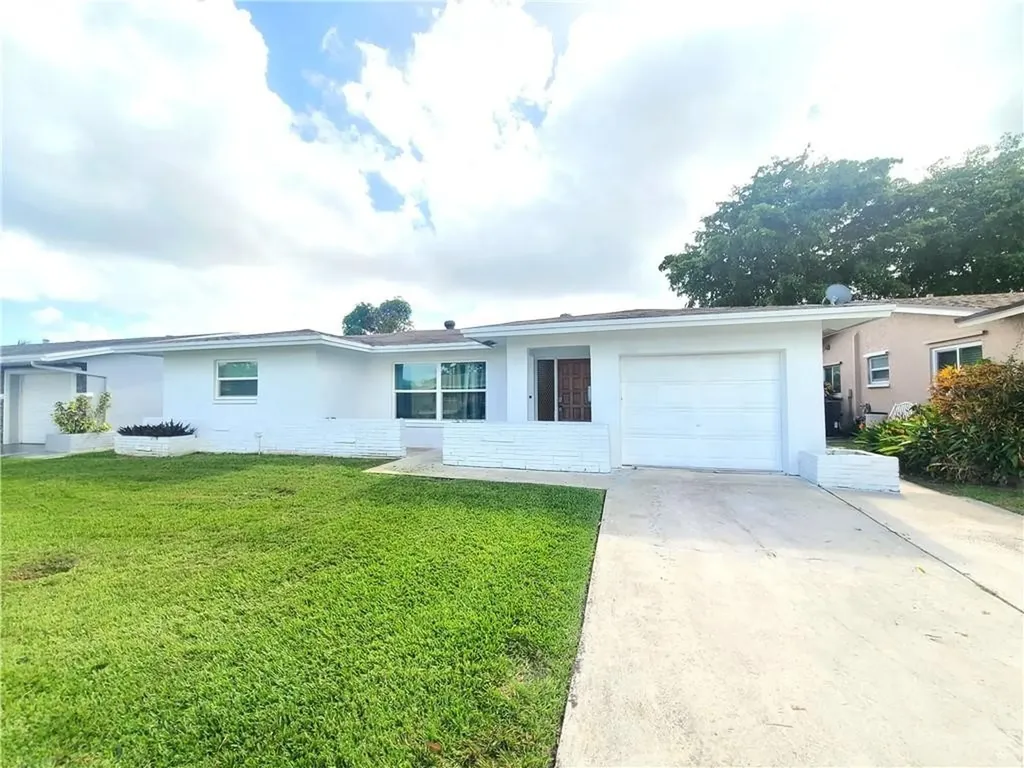 7412 NW 58th Court Tamarac FL 33321