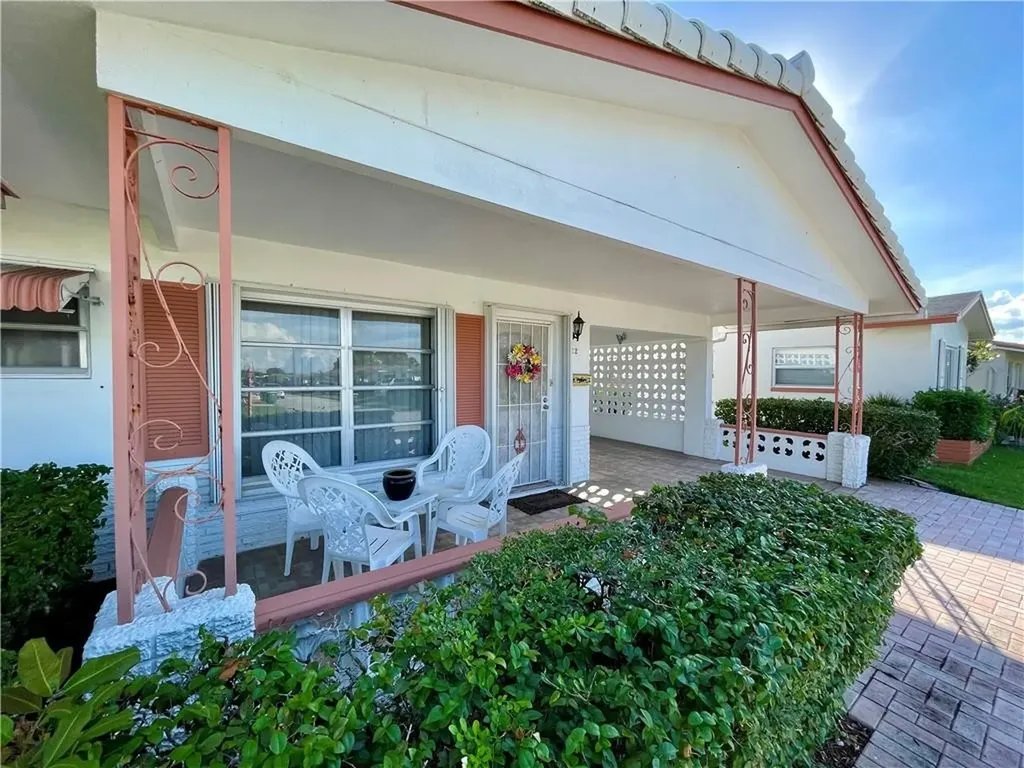 8522 NW 57th Place Tamarac FL 33321