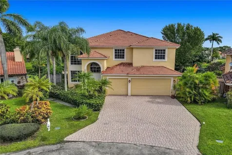 9971 SW 4th Street Plantation FL 33324