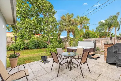 361 NE 43rd Court Oakland Park FL 33334