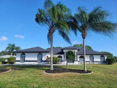 825 Spring Lake Boulevard Sebring FL 33876