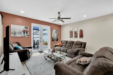 547 Madina Davenport FL 33837
