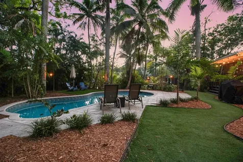 547 Madina Davenport FL 33837