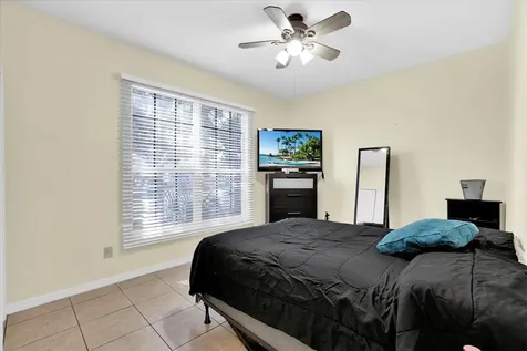 547 Madina Davenport FL 33837