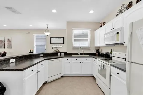 547 Madina Davenport FL 33837