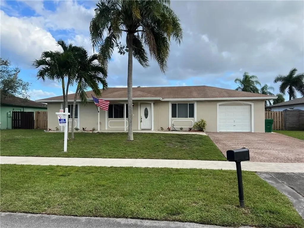 1020 SW 128th Drive Davie FL 33325