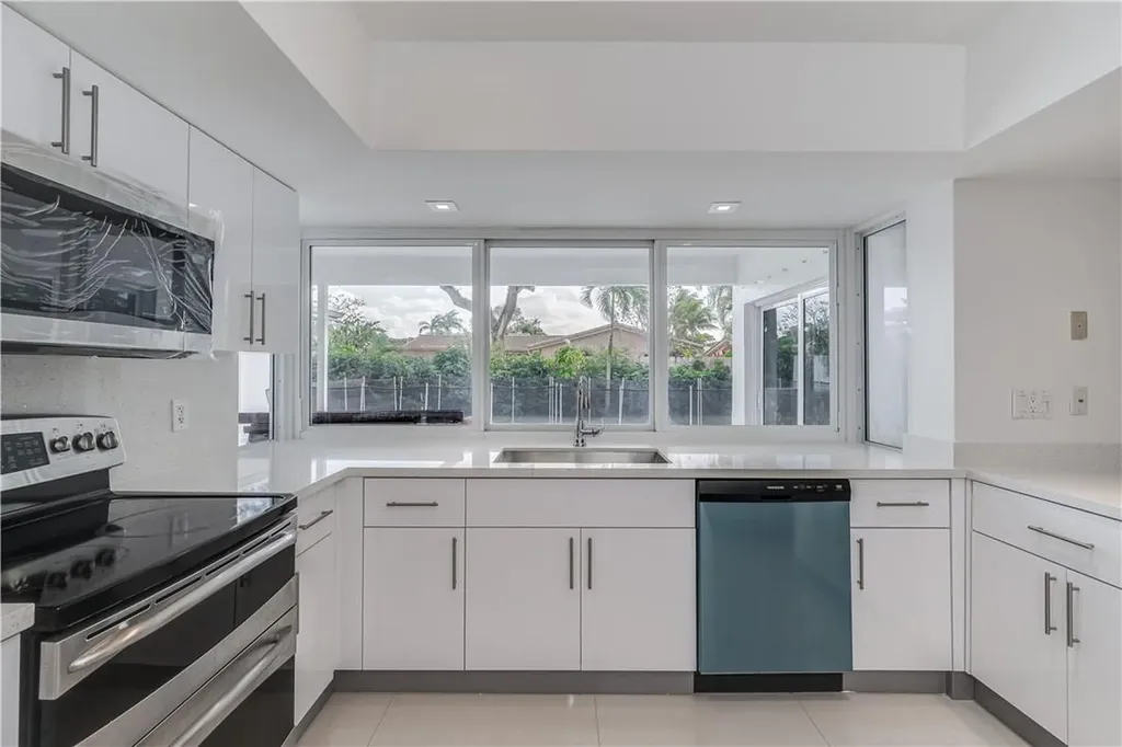 4730 N 36th Court Hollywood FL 33021