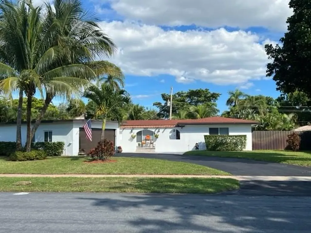 152 SW 61st Avenue Plantation FL 33317