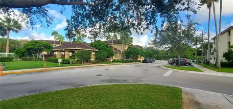 Hollywood FL 33021