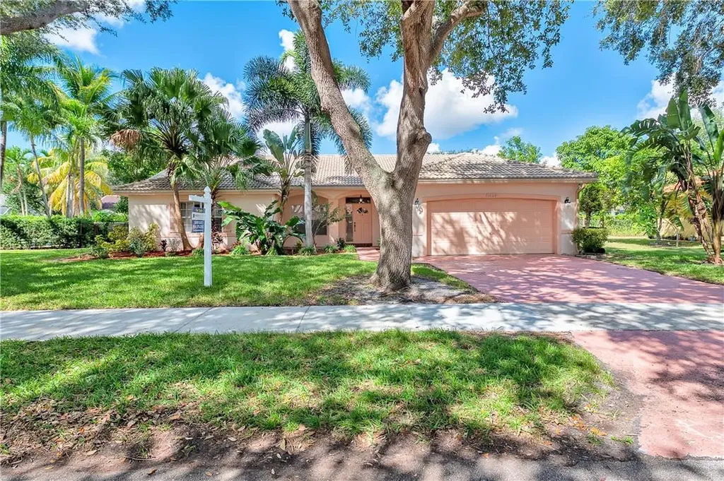 4469 NW 64th Street Coconut Creek FL 33073