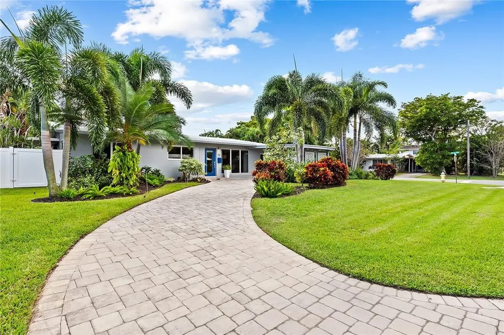 712 NW 26th Street Wilton Manors FL 33311