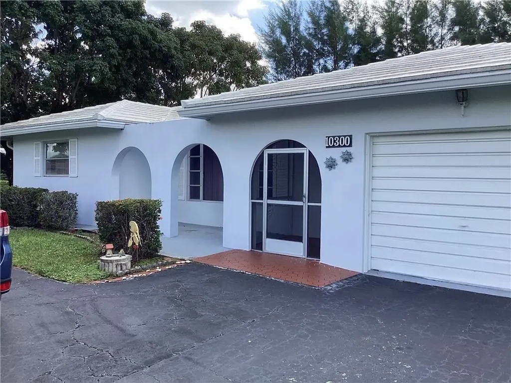 10300 NW 80th Court Tamarac FL 33321