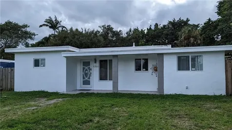 6360 Mayo Street Hollywood FL 33023