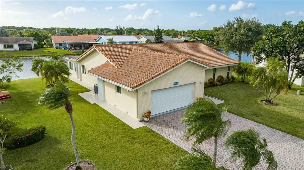 7035 NW 105th Avenue Tamarac FL 33321