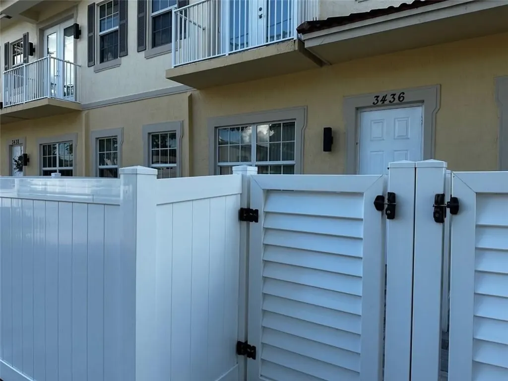 3436 NE 15th Avenue Oakland Park FL 33334