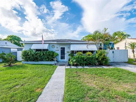 2462 Adams Street Hollywood FL 33020