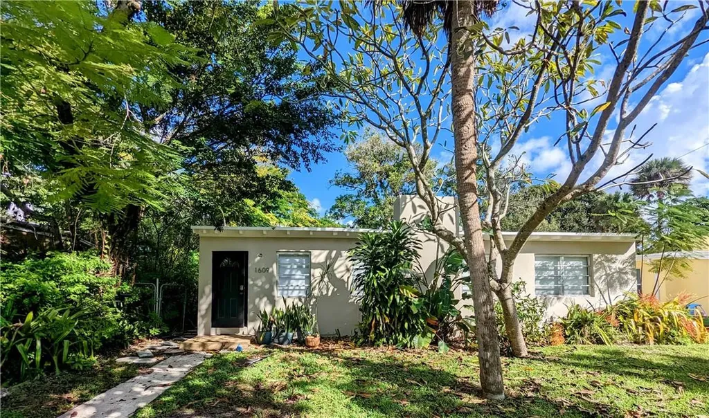 1609 SW 14th Court Fort Lauderdale FL 33312