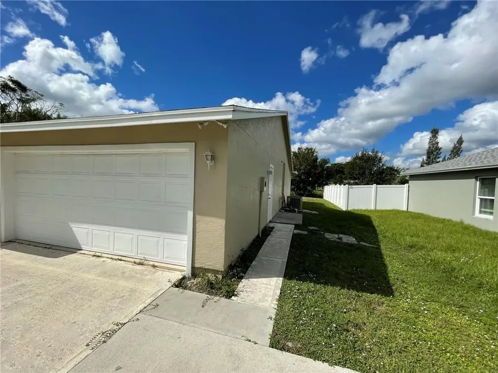 262 NW Bayshore Boulevard Port St Lucie FL 34983