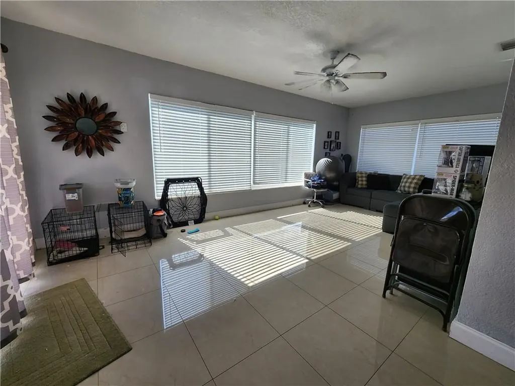 4864 NW 8th Court Plantation FL 33317