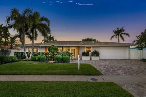 2760 NE 48th Street Lighthouse Point FL 33064