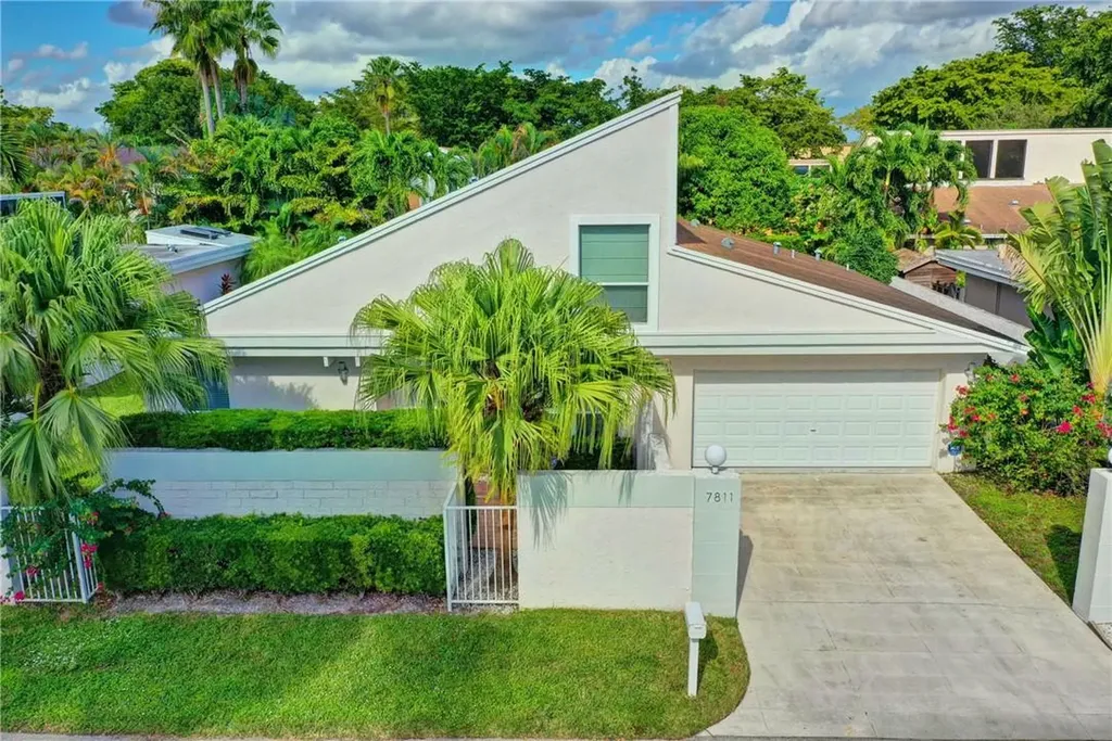 7811 NW 4th Street Plantation FL 33324