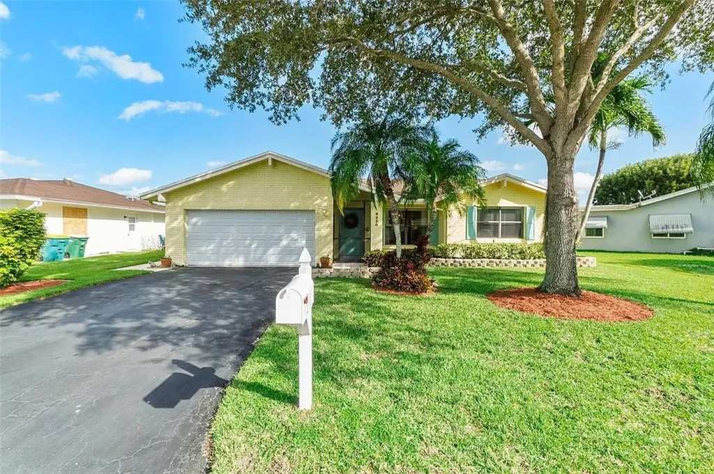 8230 NW 98th Avenue Tamarac FL 33321